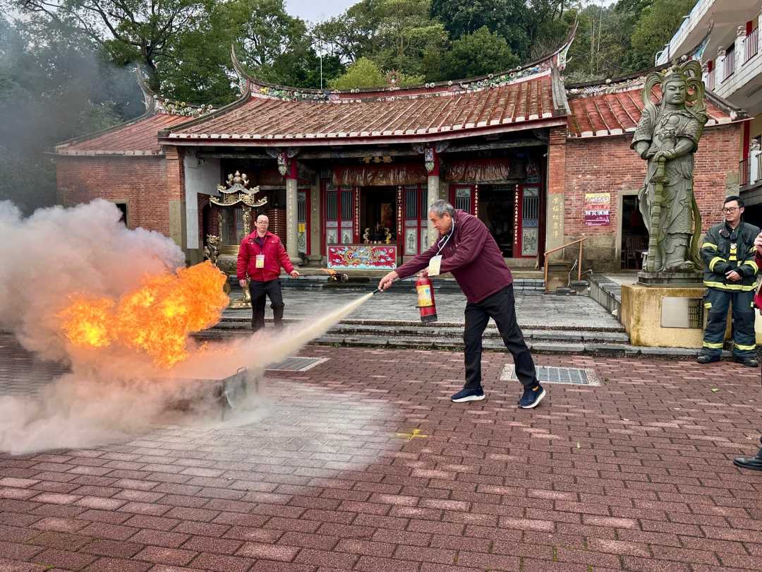 10-學員實際操作滅火器