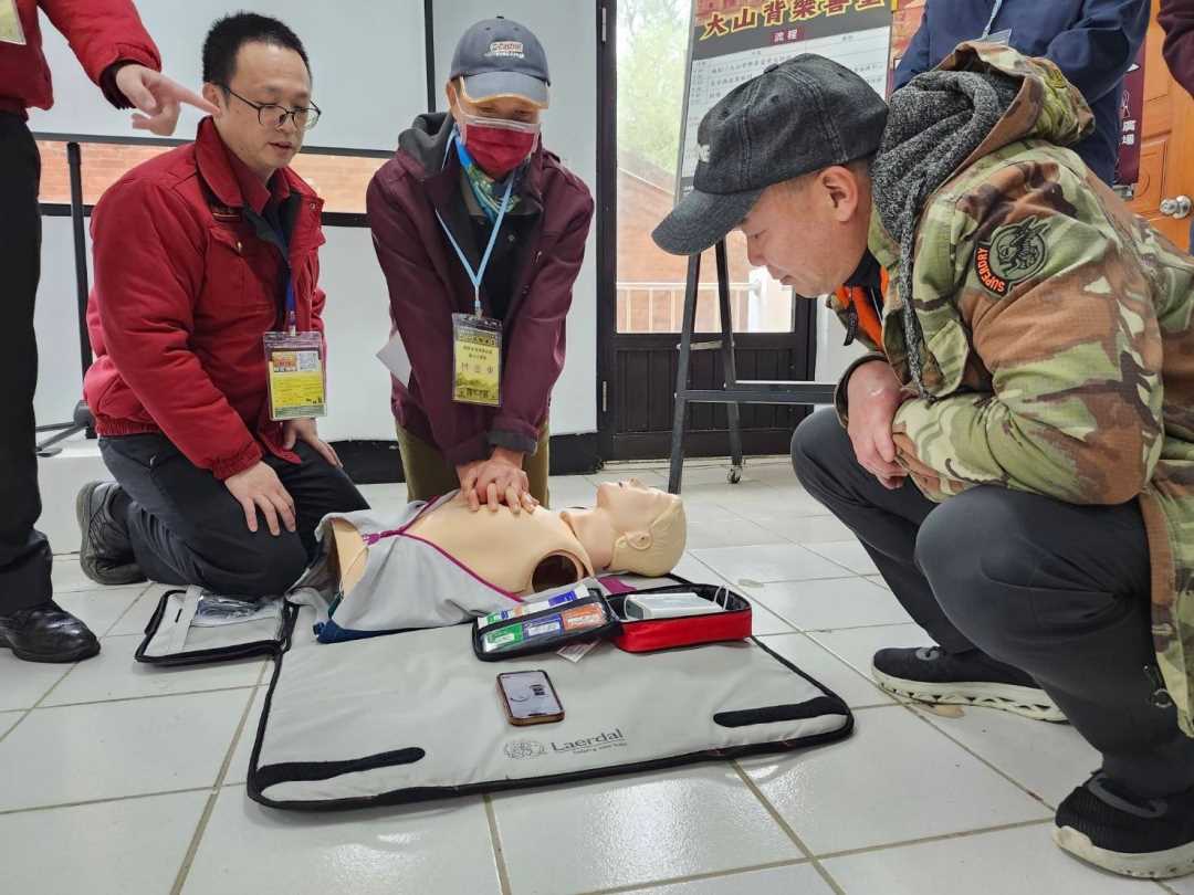 8-學員實務操作CPR+AED